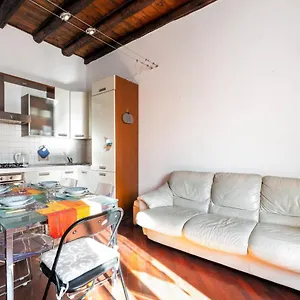 Apartamento Porta Romana & Bocconi Cosy, Milán