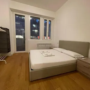 Farolfi Corso Di Porta Vittoria Milano