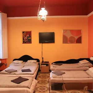 astoria-centrum-studio-apartment.inbudapesthotels.com/