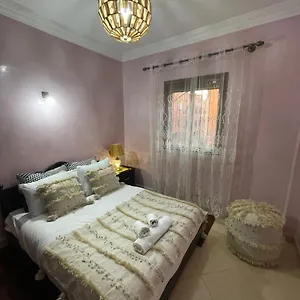 appartement-prs-de-laroport.marrakeshhotelsmorocco.com/